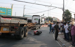 Dân vây đánh tài xế container nghi vượt đèn đỏ cán chết người