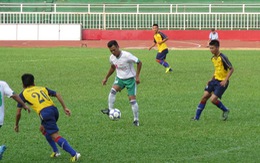 Phan Thanh Bình chơi bóng phong trào