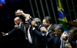Bà Rousseff bị “treo giò” 6 tháng