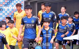 ​Xuân Trường ra sân trận đầu tiên tại K-League