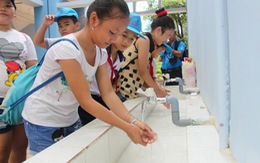 Tặng nhà vệ sinh sạch cho học sinh tiểu học