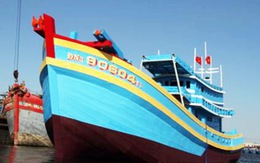 Tàu gỗ lớn nhất Đà Nẵng chìm trên biển, hai người mất tích