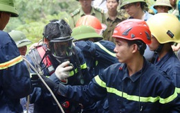 Thanh Hóa: Đưa thi thể phu vàng thứ hai lên khỏi hang