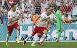 ​Thắng chật vật Ukraine, Ba Lan gặp Thụy Sĩ ở vòng 16 đội