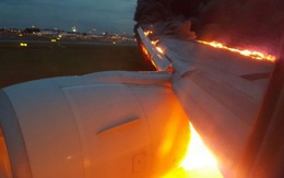 Máy bay Singapore bốc cháy khi hạ cánh khẩn