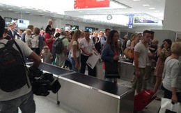​Sân bay Nice sơ tán vì túi đồ khả nghi