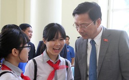Quảng Ninh mời 50 học sinh, sinh viên dự họp HĐND