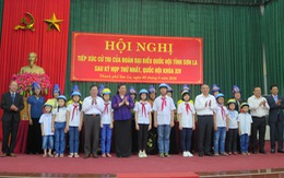 ​Honda Việt Nam trao tặng 1.000 mũ bảo hiểm cho trẻ em và người dân tỉnh Sơn La