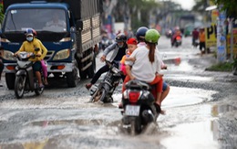 Con đường quanh năm nắng bụi, mưa lầy