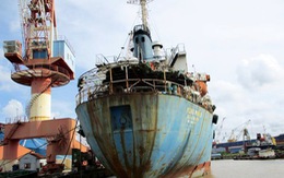 Gần 20 thuyền viên nước ngoài bị "bỏ rơi" tại Hải Phòng