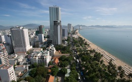 Bờ biển Nha Trang  thành “đô thị nén”