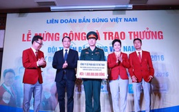 ​Trao thưởng 4,8 tỉ đồng cho xạ thủ Hoàng Xuân Vinh