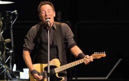 ​Bruce Springsteen hăng say trong buổi hòa nhạc kéo dài 4 tiếng