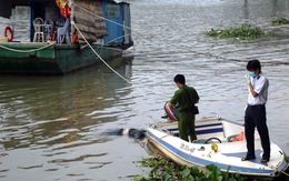 Thi thể đeo balô nghi chứa gạch trôi sông Sài Gòn