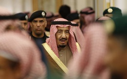 Vua Ả rập cắt giảm lương công chức vì khó khăn