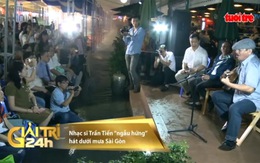 Clip Nhạc sĩ Trần Tiến hát ngẫu hứng dưới mưa Sài Gòn