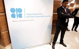 Giá dầu tăng sau khi OPEC bất ngờ giảm sản lượng