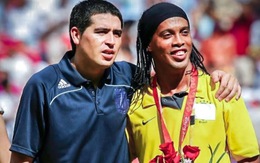 ​Ronaldinho và Riquelme có thể thi đấu miễn phí cho Chapecoense