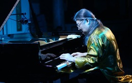 Xem huyền thoại piano Yamamoto rưng rưng với nhạc jazz