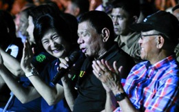 Nghe thử Tổng thống Philippines trổ tài ca hát