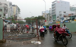 Cuối năm, “lô cốt” tràn ngập đường phố Sài Gòn