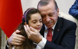 Tổng thống Thổ Nhĩ Kỳ Erdogan chơi cao cờ