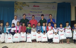“Cây mùa xuân Đinh Dậu 2017” đến với học trò nghèo vùng lũ