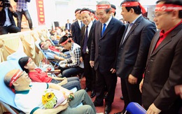 Phó thủ tướng Trương Hòa Bình kêu gọi hiến máu cứu người