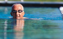 ​Lợi ích của bơi lội với sức khỏe người cao tuổi