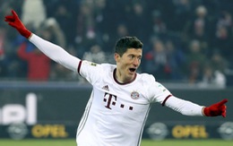 Lewandowski tỏa sáng, Bayern thắng nghẹt thở Freiburg