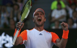 Tay vợt hạng 50 thế giới loại Murray ở vòng 4 Úc mở rộng