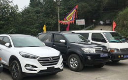 Nghệ An: Hàng chục xe công đi lễ đền đầu năm