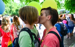 ​Slovenia: đồng giới được cưới, không được nhận con nuôi