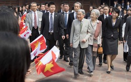 Cuộc gặp xúc động của Nhật hoàng với gia đình cựu binh