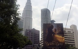 Bị kiểm duyệt, 'Người đẹp và quái vật' hoãn ra rạp ở Malaysia