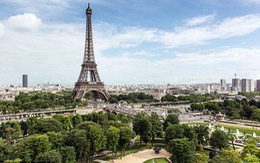 ​Thủ đô Paris chi gần 2 triệu USD để làm sạch thành phố
