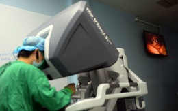 Xem hình ảnh robot phẫu thuật trong điều trị ung thư dạ dày