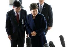 Cựu Tổng thống Park xin lỗi người dân khi ra trình diện