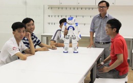 ​Khóa học lập trình miễn phí với robot cho học sinh