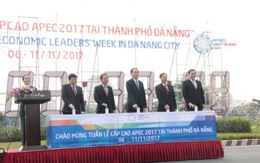 ​Chủ tịch nước bấm nút khởi động đồng hồ đếm ngược APEC 2017