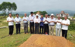 'Góp đá' xây mộ cho thầy giáo Hà Công Văn