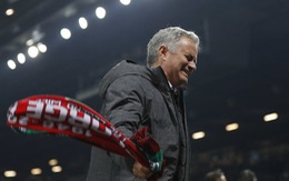 HLV Mourinho chê học trò “ngây thơ”