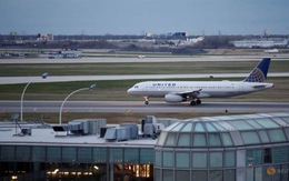 United Airlines bị lộ mã mở cửa buồng lái?