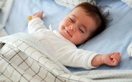 Sức khỏe của bạn: Bé ngủ hay giật mình, làm sao?