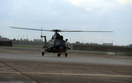 Trực thăng đưa chiến sĩ từ Thổ Chu về TP.HCM cấp cứu