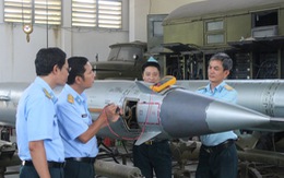Bên trong Nhà máy sửa chữa tên lửa của Việt Nam