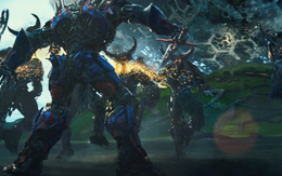 Trailer mãn nhãn cuối trước khi Transformers: The Last Knight ra rạp