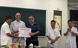 Trao 1,36 tỉ đồng tấm lòng Việt gửi thầy giáo trẻ Azerbaijan