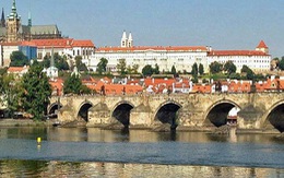 ​Séc tưng bừng kỷ niệm 660 năm ngày ra đời cầu tình yêu Praha