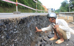 Sụt lún nghiêm trọng ở đường nối Thanh Hóa với Lào